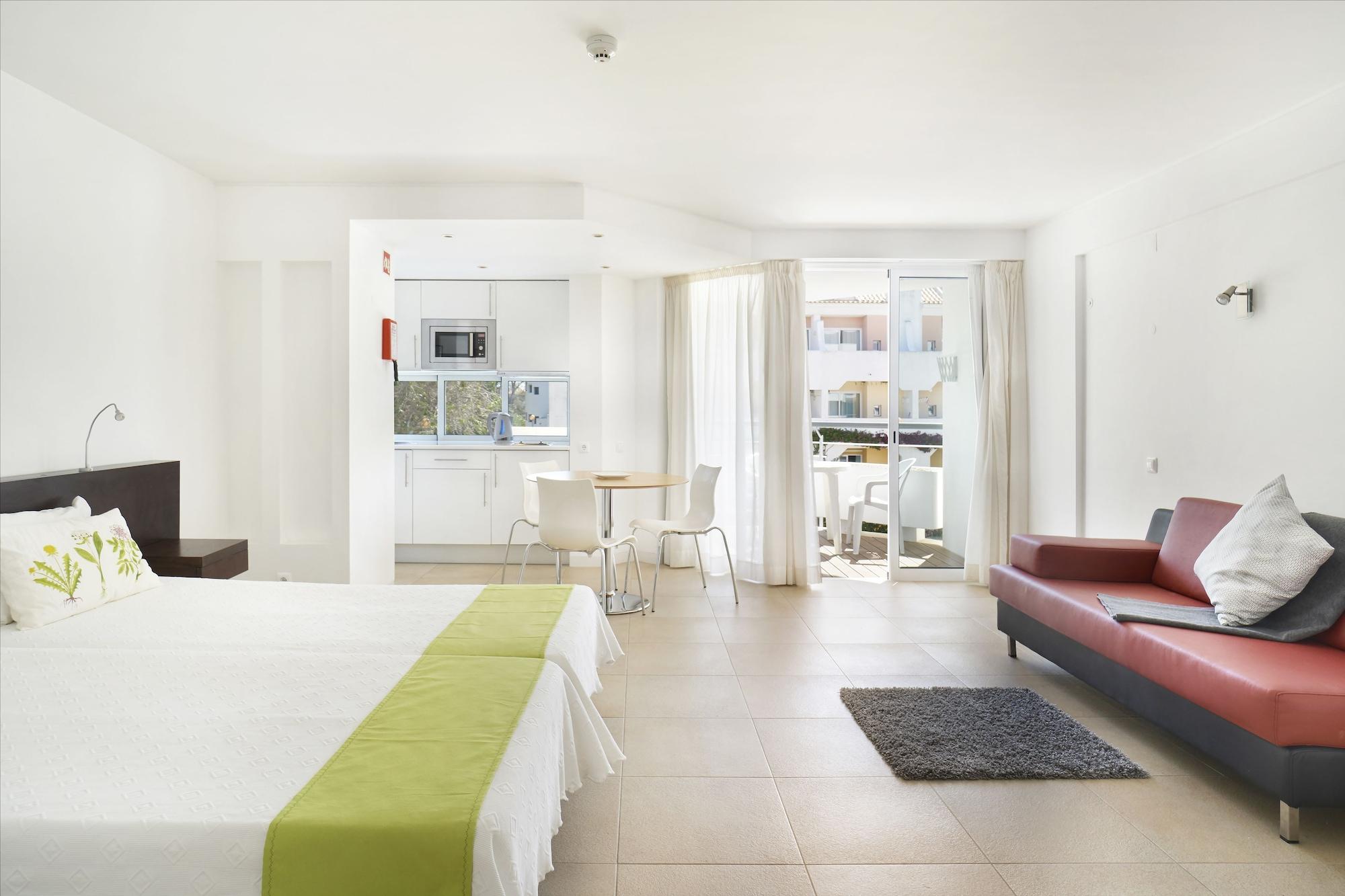 Apart-hotel Golden Club 2*