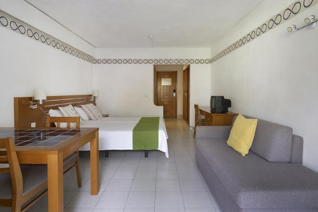 Apart-hotel Golden Club